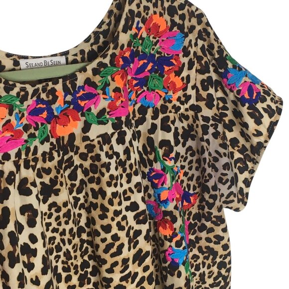 See And Be Seen Shirt Womens Medium Leopard Floral Embroidered Boho Tunic T2971 - Picture 3 of 15